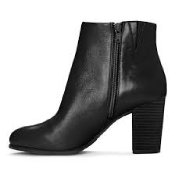 Vionic with Orthaheel Technology Kennedy Ankle Boot - Picture 2 of 2
